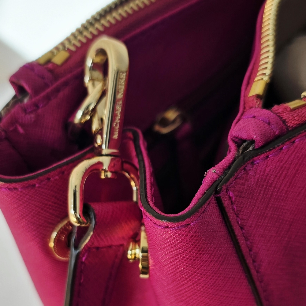 Michael Kors Pink Handbag and Wallet Set - Picture 8 of 12